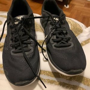 Nike women’s running sneakers